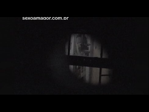 ❤️ Lourinho é filmado secretamente por um voyeur de bairro escondido atrás de tijolos ocos ❌ Apenas porno em pt.dreamypassionatespotlight.ru ❤